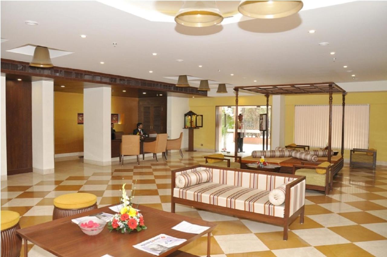Hotel Abigail Goradia'S シルディ エクステリア 写真
