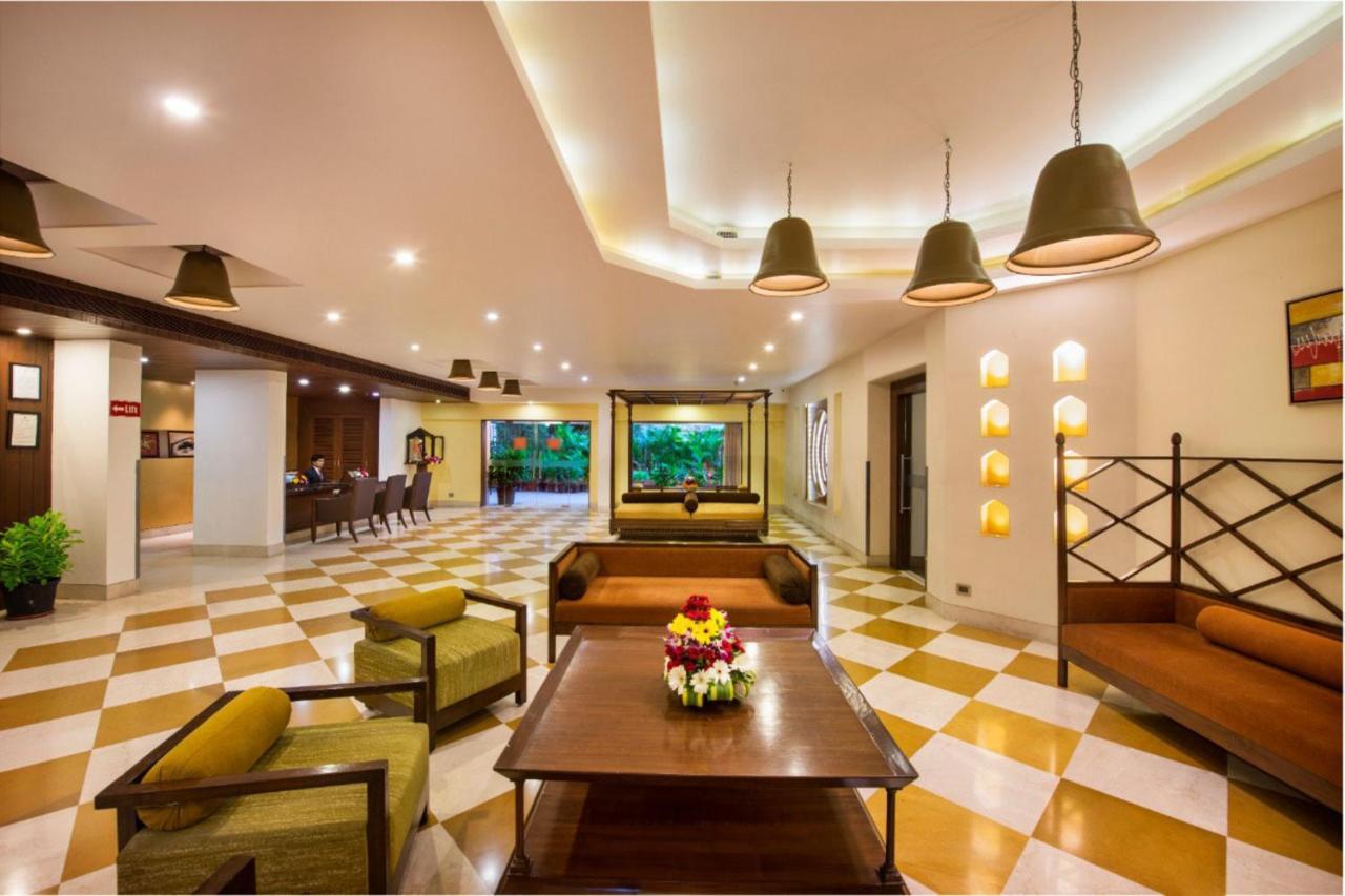 Hotel Abigail Goradia'S シルディ エクステリア 写真