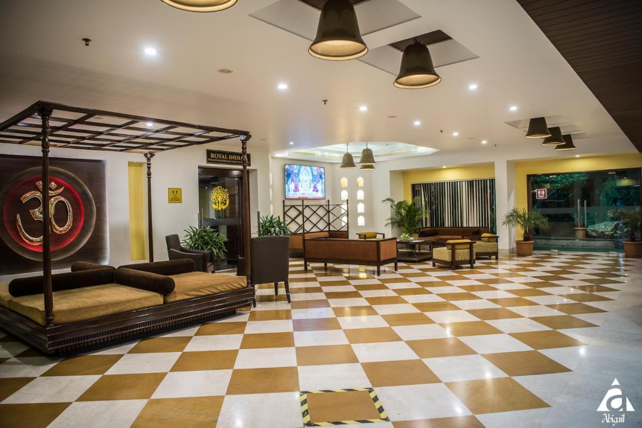 Hotel Abigail Goradia'S シルディ エクステリア 写真
